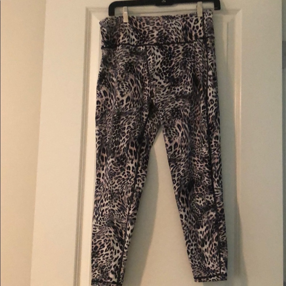 Betsey Johnson performance printed leggings
